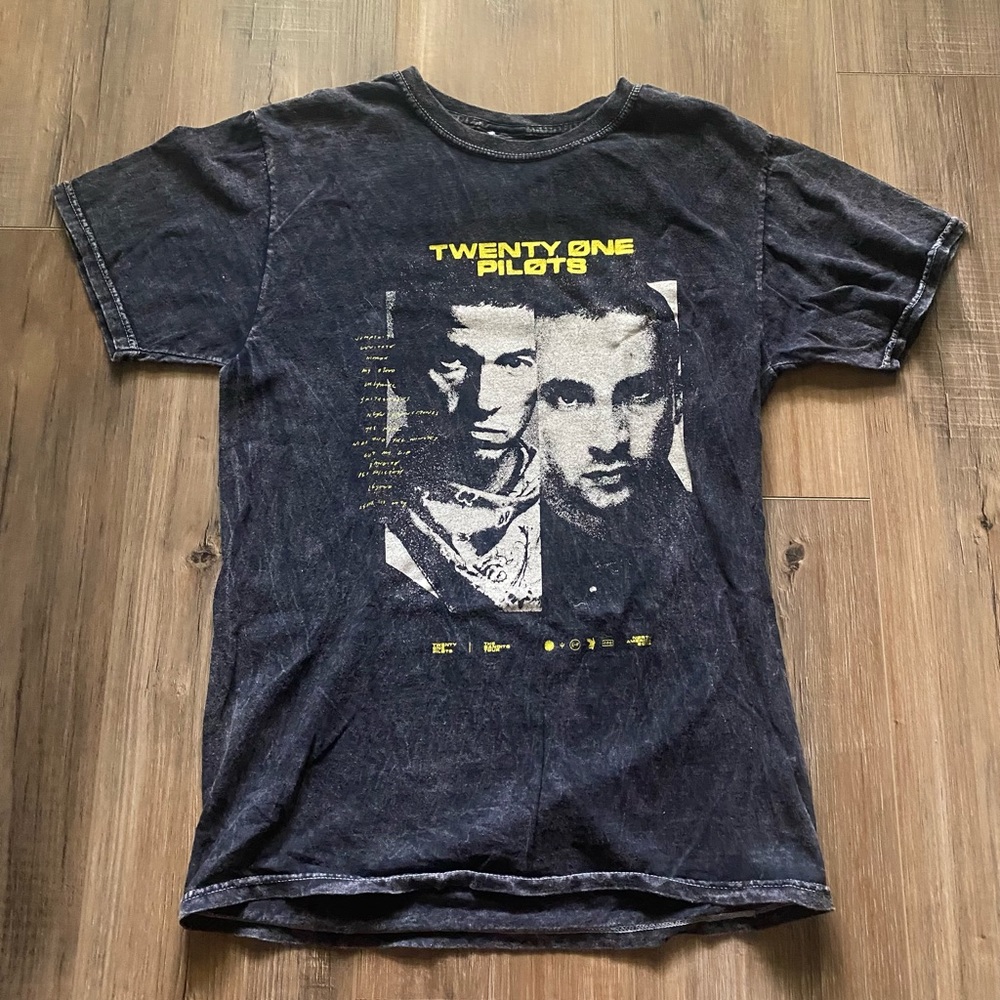 Twenty One Pilots Acid Wash 2019 Bandito Tour T-Shirt, Size Small